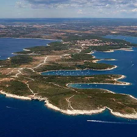 Hacienda Matea, An Oasis Of Romance Near The Beaches, Surrounded By Olive Trees, Pool, Jacuzzi, Playground, Istria *