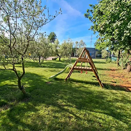 Hacienda Matea, An Oasis Of Romance Near The Beaches, Surrounded By Olive Trees, Pool, Jacuzzi, Playground, Istria فيلة بولا